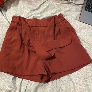 Lululemon Noir Shorts in Rustic Clay